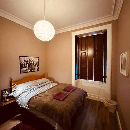 Central Room In Historic Tenement Shared Apartment Near Old Town Edinburgh Exterior photo